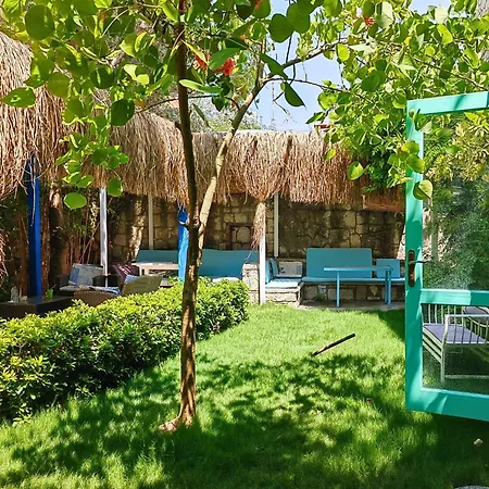 فندق Alahan Alacati 3*